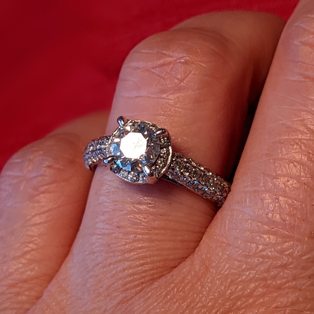 14k White Gold Halo Natural Diamond Ring